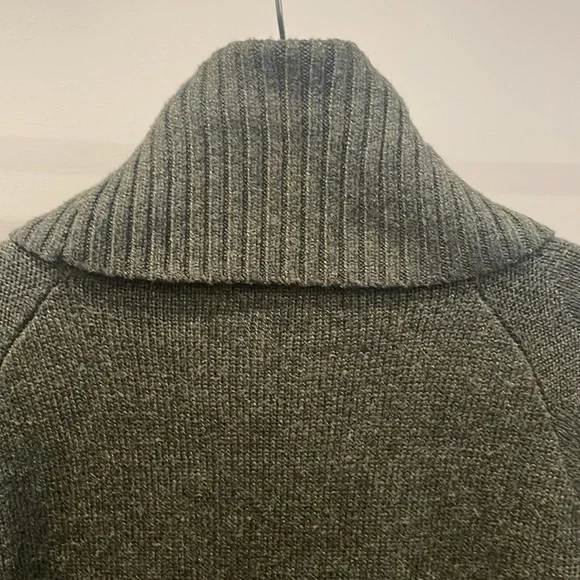 Banana Republic Olive Green Turtleneck Sweater, Fall Sweater, Size M - Picture 3 of 10